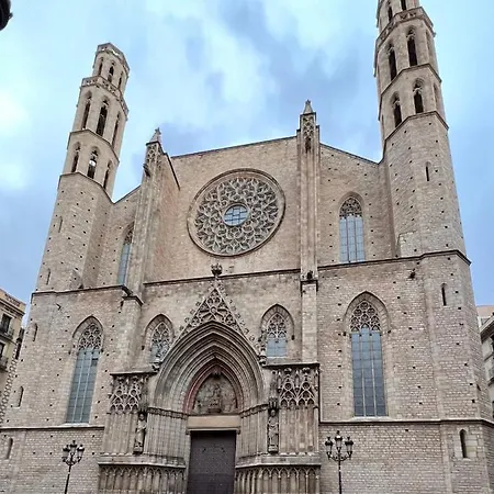 Born Homestay Barcelona