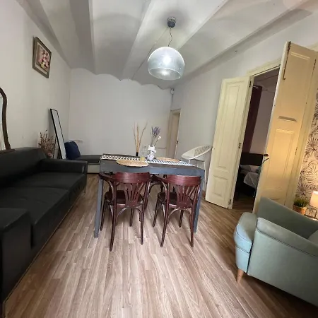 Born Homestay Barcelona