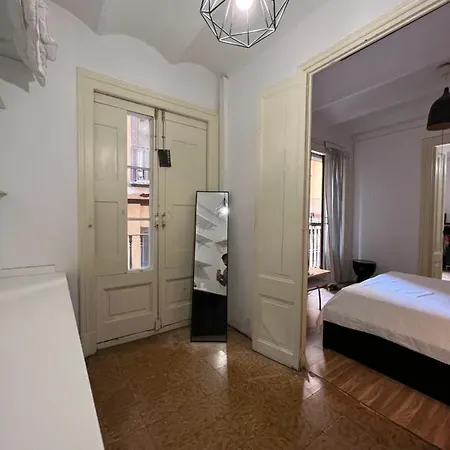 Born Homestay Barcelona